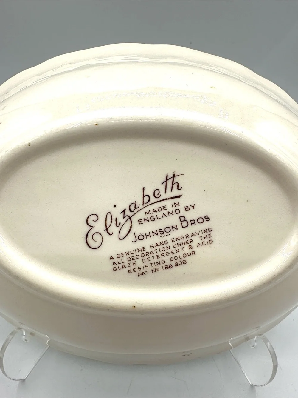 Johnson Bros Elizabeth Vegetable Bowl. Roses in Brown